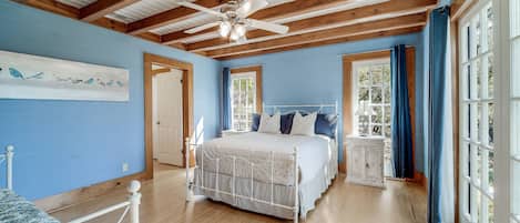 House, Multiple Beds, Fireplace | 3 bedrooms, free WiFi, bed sheets