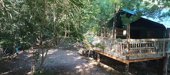 Cabane Lodge au Bord de L'eau