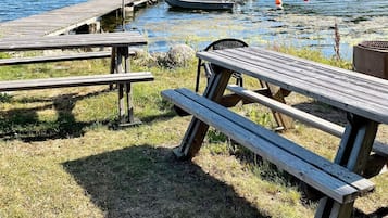 House | Outdoor dining