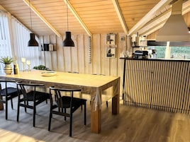 House | Dining