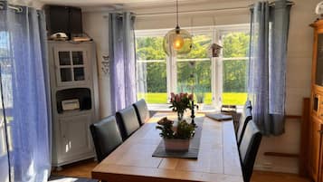 House | Dining