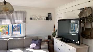 4 bedrooms, individually furnished