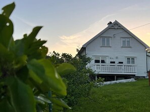 House | Exterior - 8 Person Holiday Home in Nedstrand (Tysvaer)