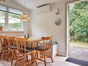 House | Dining - 8 Person Holiday Home in Nexo-by Traum (Nexø)
