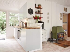 House | Private kitchen - 8 Person Holiday Home in Nexo-by Traum (Nexø)
