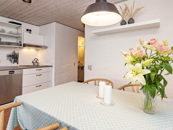 Apartment | Dining