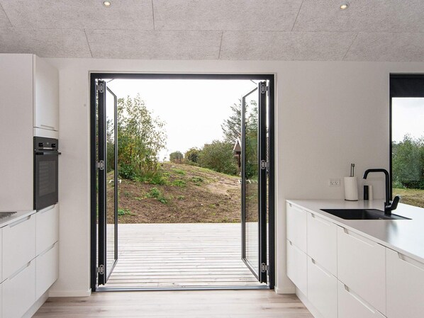 House | Private kitchen - 8 Person Holiday Home in Ebeltoft (Ebeltoft)