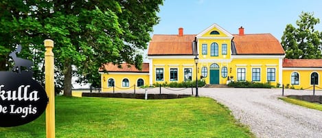 House | Exterior