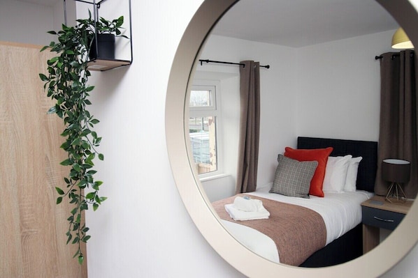 4 dormitoris, Internet i roba de llit