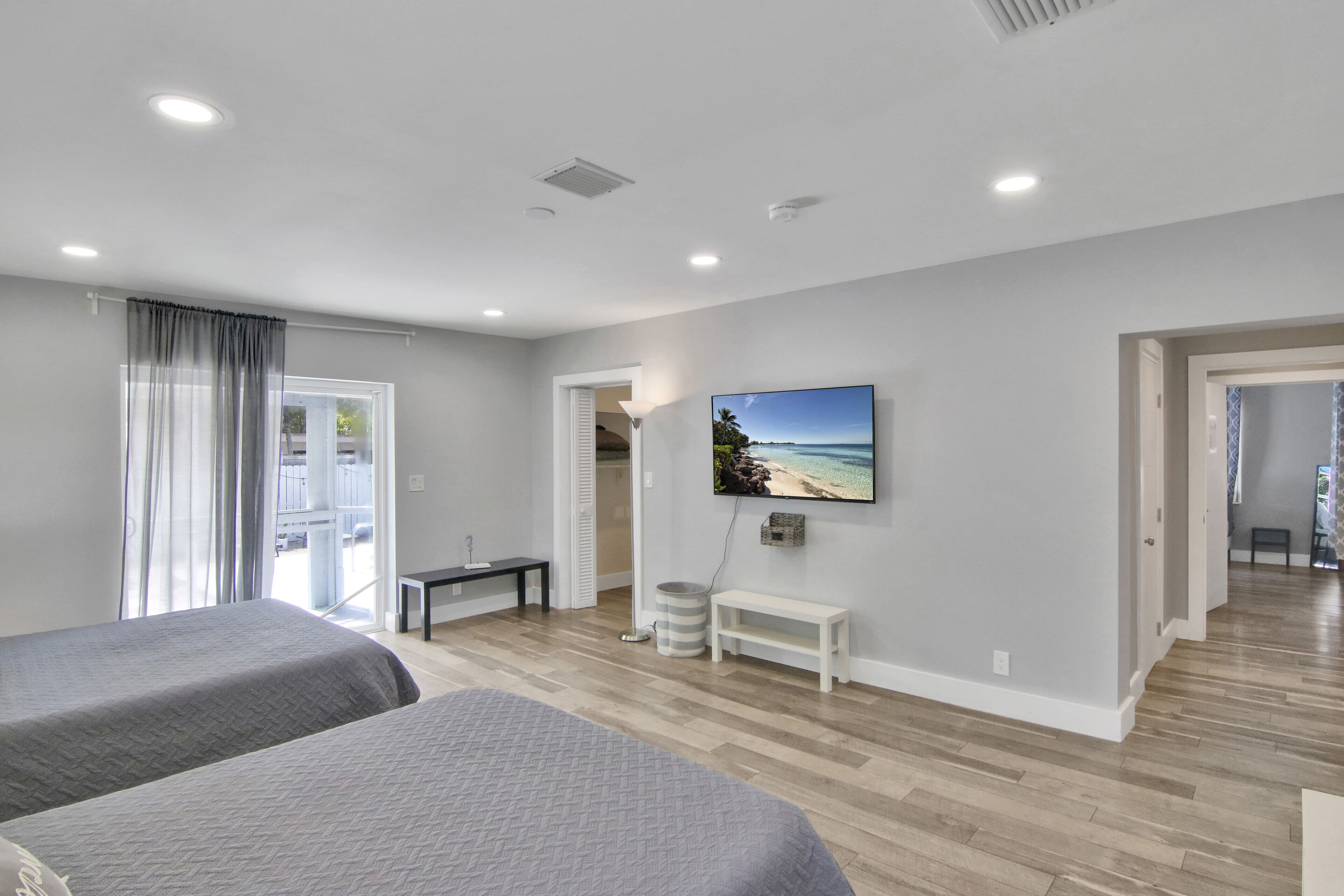 Townhome, Multiple Beds, Kitchen, Pool View | 2 bedrooms, free WiFi