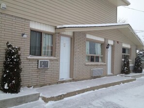 Exterior - Milestone Motel (Collingwood)