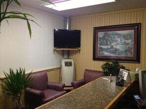 Lobby - Milestone Motel (Collingwood)