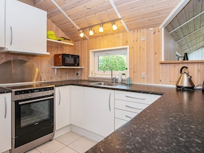 House | Private kitchen - 8 Person Holiday Home in Oksbol (Oksbol)