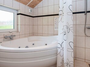 Spa treatment - 8 Person Holiday Home in Oksbol (Oksbol)