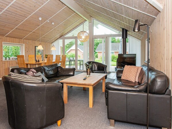 House | Living area - 8 Person Holiday Home in Oksbol (Oksbol)