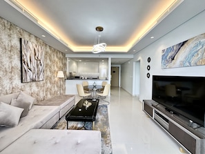 Departamento exclusivo | Área de sala de estar | Smart TV de 55 pulgadas con canales digitales, televisión y Netflix 