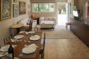 1 bedroom, desk - Violeta s Seaview Apartment in Rhodes (Rhodes)