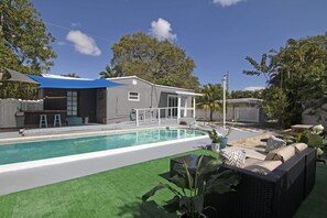 Outdoor pool - Tarpon River Retreat (Fort Lauderdale)