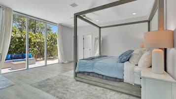 House, Multiple Beds, Pool Access, Pool View (Villa Verano) | 6 bedrooms, individually decorated, individually furnished, desk