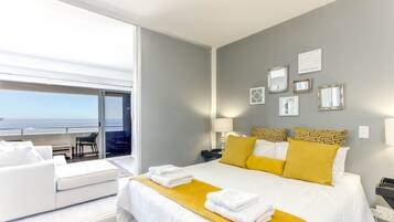 Apartment (1 Bedroom) | 1 bedroom, desk, iron/ironing board, free WiFi