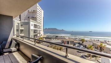 Apartment (1 Bedroom) | Balcony