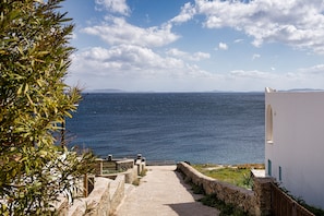 Property grounds - Typical Cycladic villa with a breathtaking sea view (tinos)