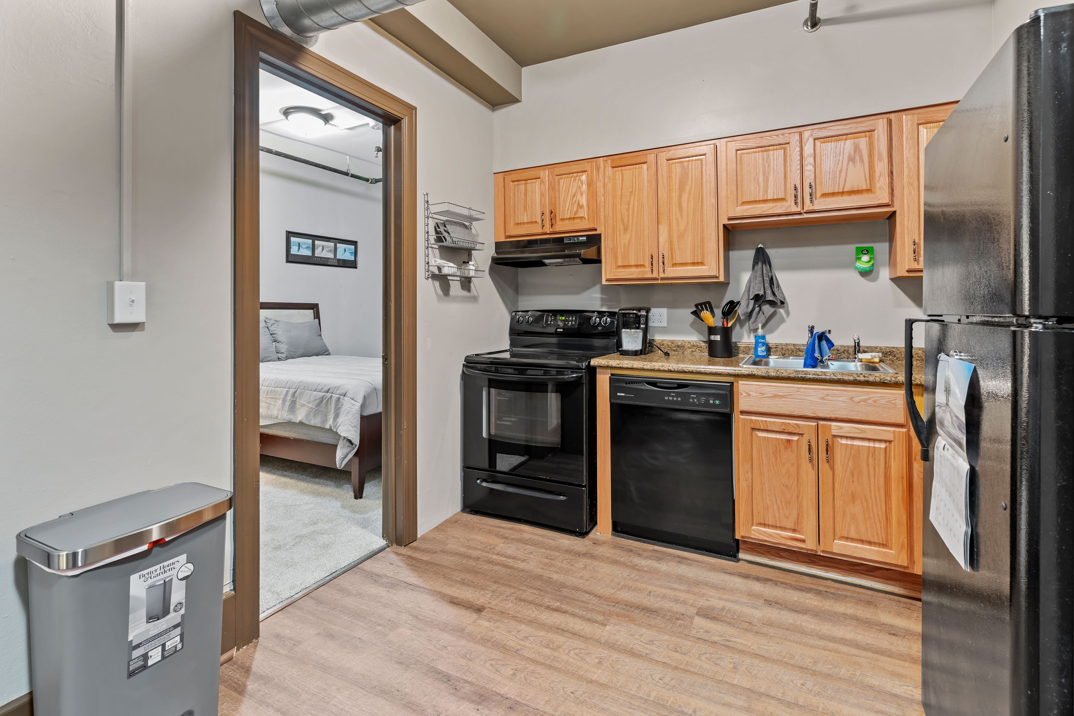 Refrigerador, microondas, horno y parrilla de estufa 