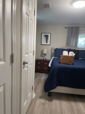 Appartement Ville | 3 chambres, rideaux d’obscurcissement, fer et planche à repasser