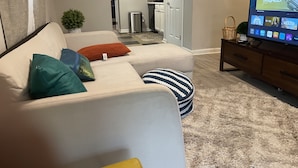 City Apartment | Ruang tamu