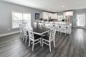 Dining -  6 BR Beach House With Private Pool and Hot Tub! Beach Bear (Surfside Beach)