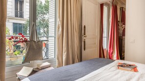 2 bedrooms, desk, iron/ironing board, travel crib
