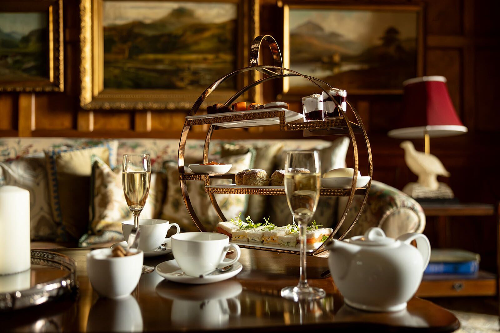 Breakfast, lunch, dinner served; ocean views