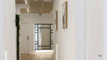 1 dormitori, escriptori i habitacions insonoritzades