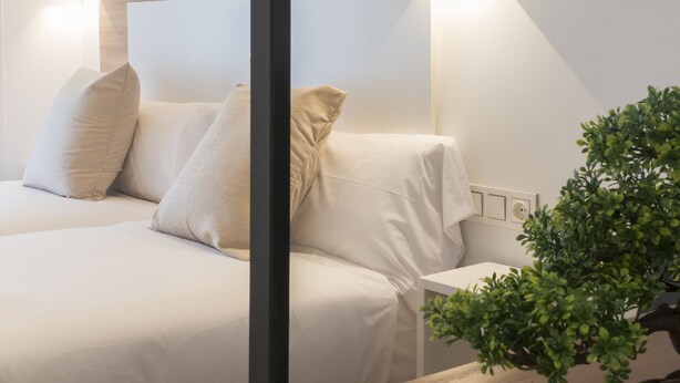 Desk, soundproofing, iron/ironing board (on request), free WiFi - Elegant Rooms Lasarte (Lasarte-Oria)
