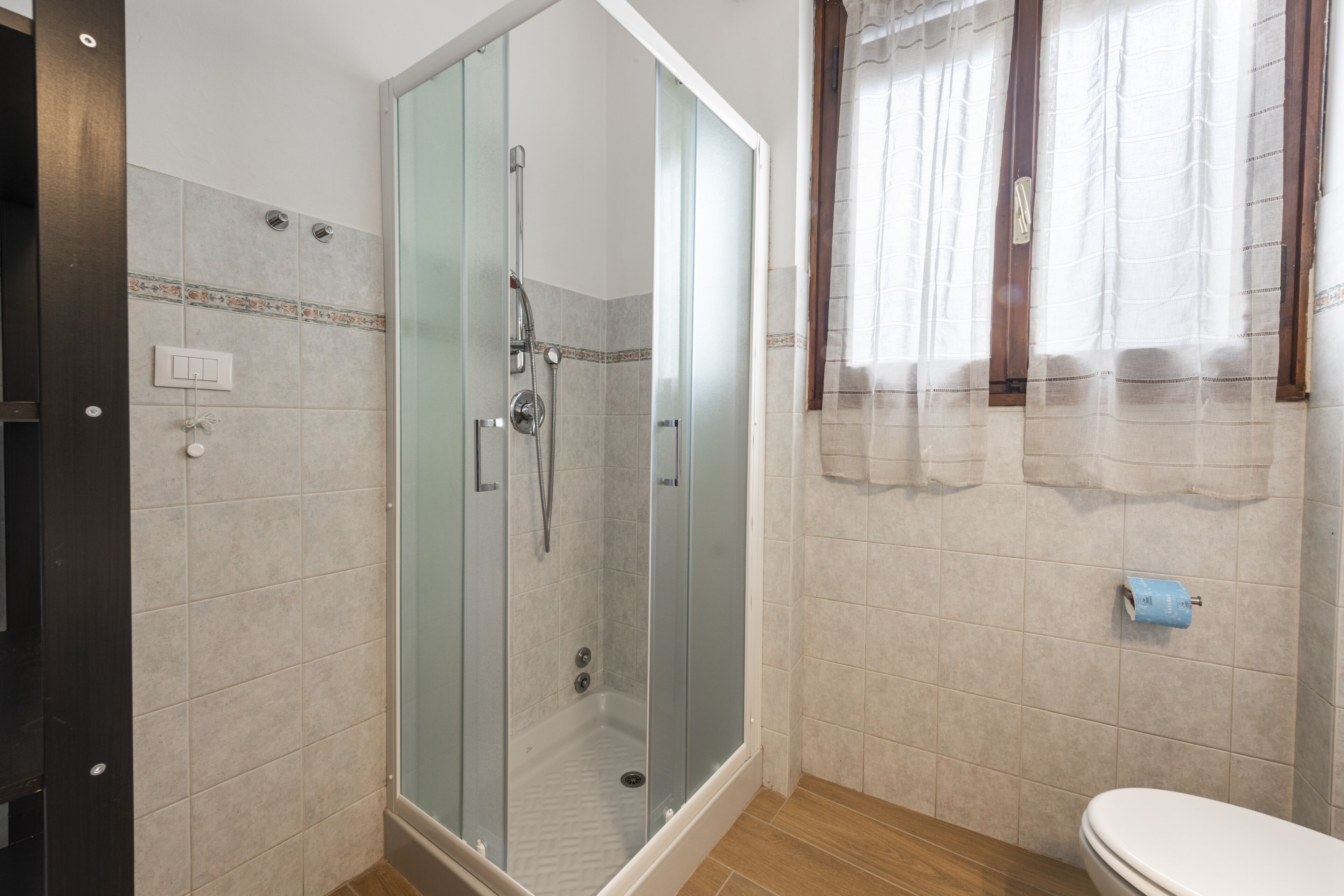 City-Apartment | Badezimmer | Dusche, Haartrockner, Bidet, Handtücher