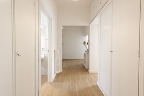 Interior - Rosselli by Mmega (Florence)