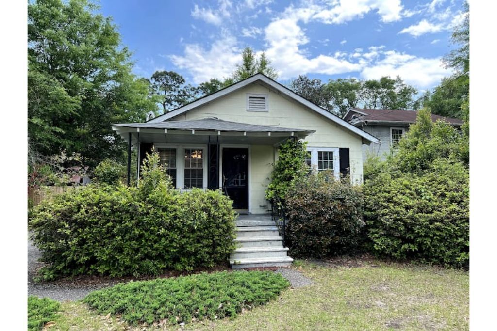 The Grayson- heart of Park Circle with huge yard