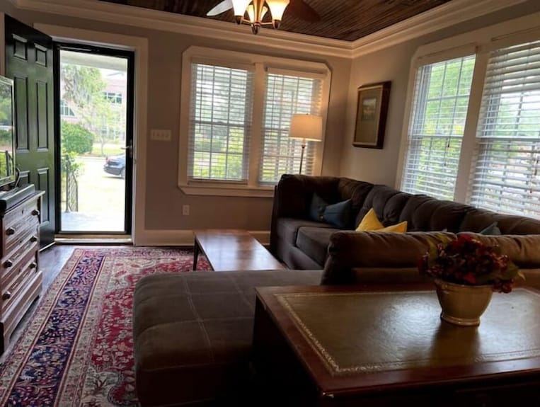 The Grayson~park Circle Home With Huge Yard~15 Min To Downtown Charleston - North Charleston, SC