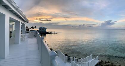 Brand NEW Oceanfront Villa with protected dockage