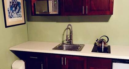 Entire Guest Suite - 1 bedroom