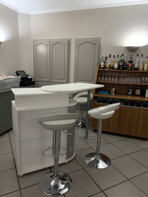 Restaurant - Domaine Le Colombié  (Gorses)
