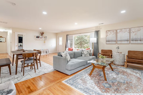 Gorgeous natural light in living area