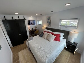 2 bedrooms, free WiFi - “The Inn at the Spa” on-site EV charging (Rochester)