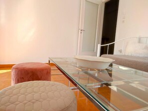 Interior - Front Monastery apartment in the greenery a few steps from Sintagma Square (20 min) (Vironas)