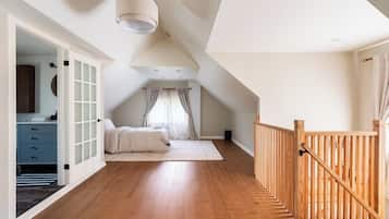 3 habitaciones, escritorio, tabla de planchar con plancha y wifi gratis