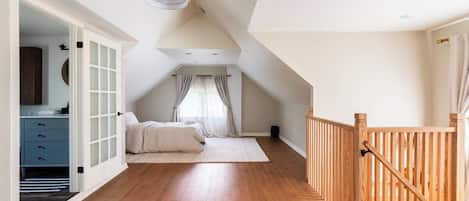 3 chambres, bureau, fer et planche Ă repasser, accĂšs au Wi-Fi (inclus)