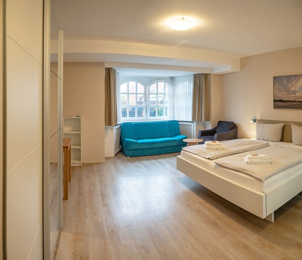 Studio | Hypo-allergenic bedding, individually furnished, travel crib, free WiFi