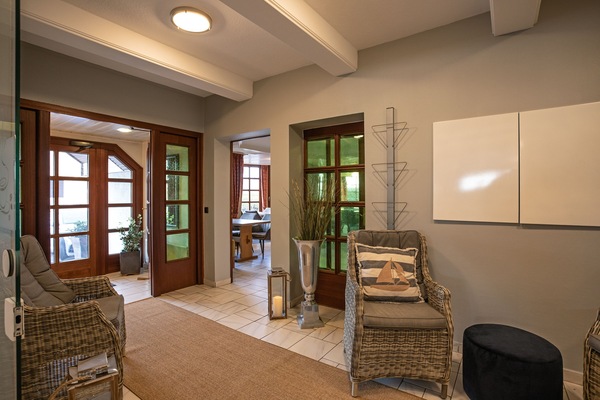 Pintu masuk interior