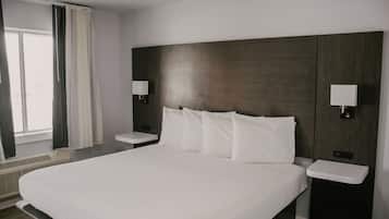 Room, 1 King Bed, Non Smoking, Refrigerator & Microwave | Down duvets, desk, laptop workspace, free WiFi