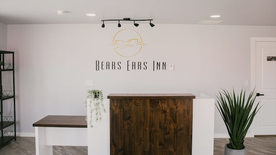 Bears Ears Inn